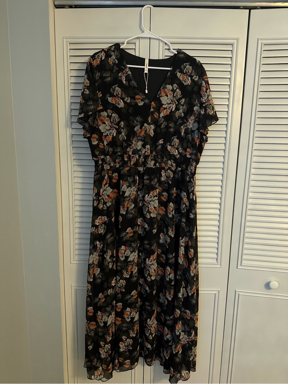 Black Floral Midi Dress with V-Neck
